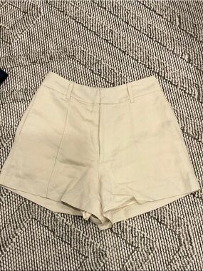 ASTR The label linen classic high -Waist Cream Tailored Shorts with pockets XS
